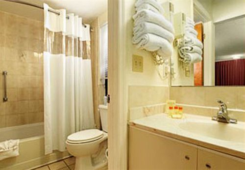 Express Inn & Suites Clearwater Pinellas Park Ruang foto