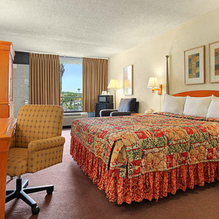 Express Inn & Suites Clearwater Pinellas Park Ruang foto